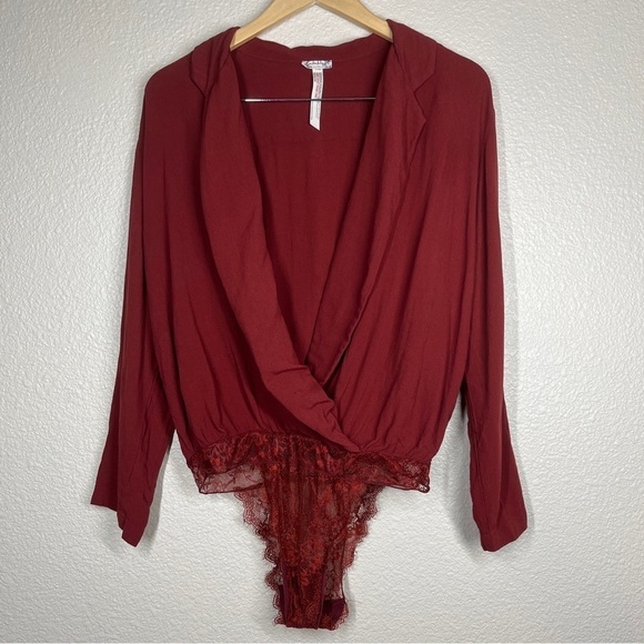 Intimately Free People Bodysuit Elsa Lace Terracotta‎ Surplice Neck Size Small - Picture 2 of 9